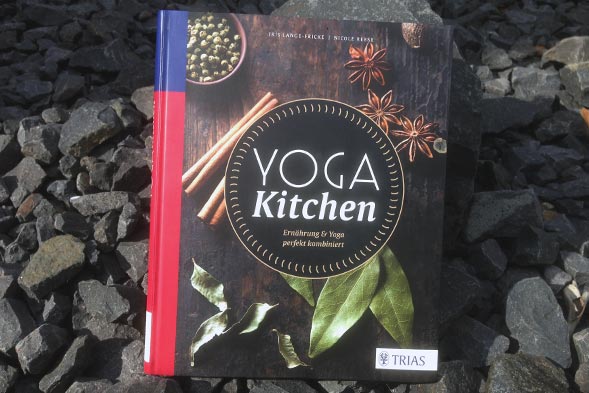 YOGA Kitchen – die perfekte Inspiration für Euren „Powerful Monday“